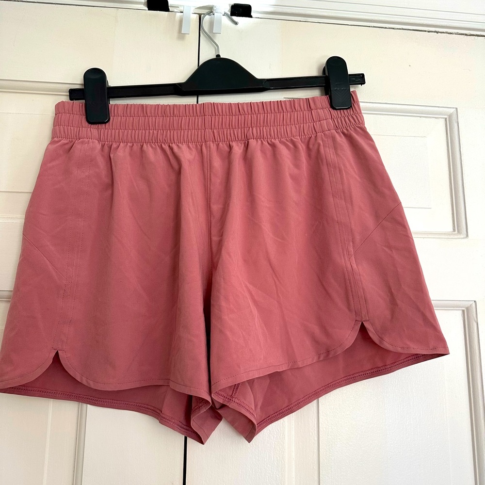 Banana Republic trail shorts. Pink size medium.